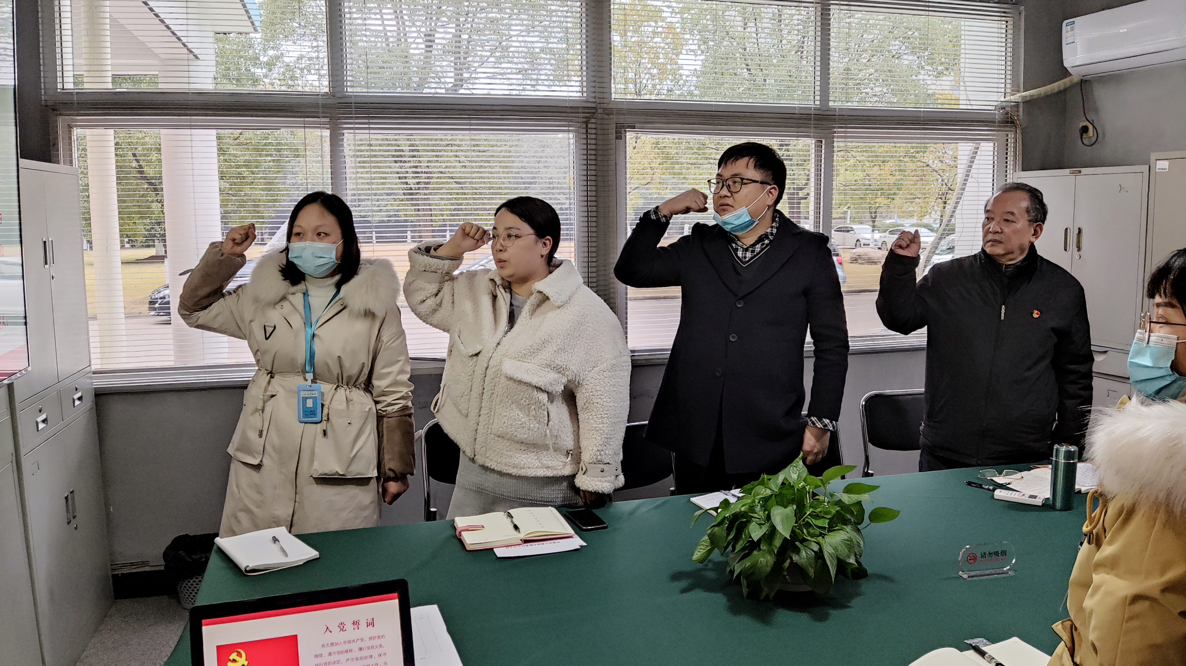 100511135.jpg 100511135.jpg